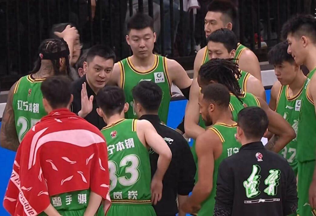 乐鱼登录入口-辽宁男篮对阵四强劲旅，赵继伟复出，杨鸣过招刘维伟，胜负悬念大